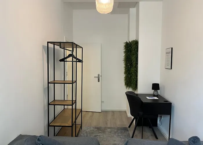 Modern Und Ruhig, Mit Garage & Ps4, Nahe Messe, Rue Und Uniklinik, Voll Ausgestattete Kueche, Bad Mit Dusche Und Badewanne *